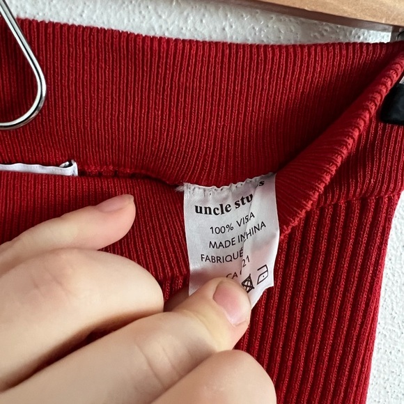 Uncle Studios Ribbed Red Slit Skirt, size 1 - Picture 4 of 6